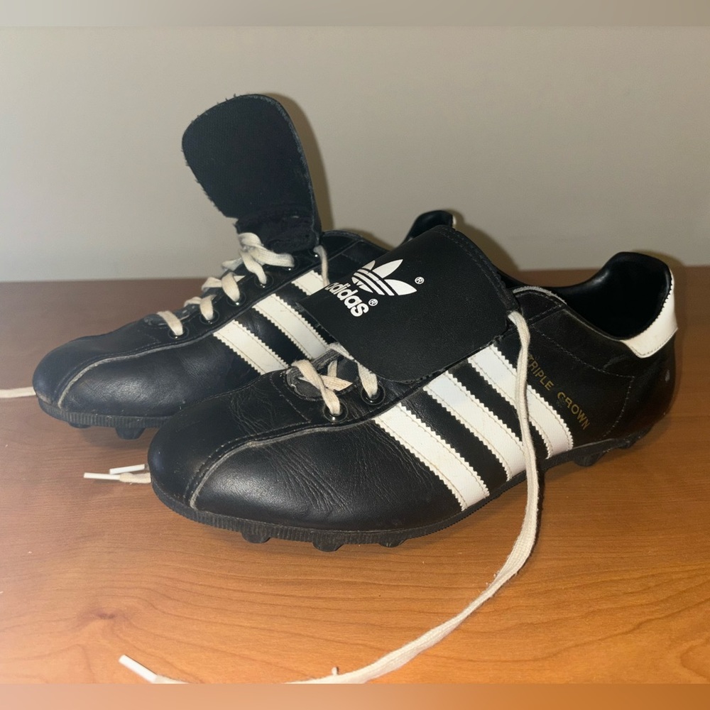Adidas Men’s Triple Crown Vintage Soccer Shoes size US 8
